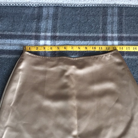 4 / $15 Dave & Johnny women’s gold skirt, top and shawl outfit - Picture 7 of 10